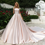 "Bridal Dreams Come Alive: Karanube Women's Wedding Gowns"